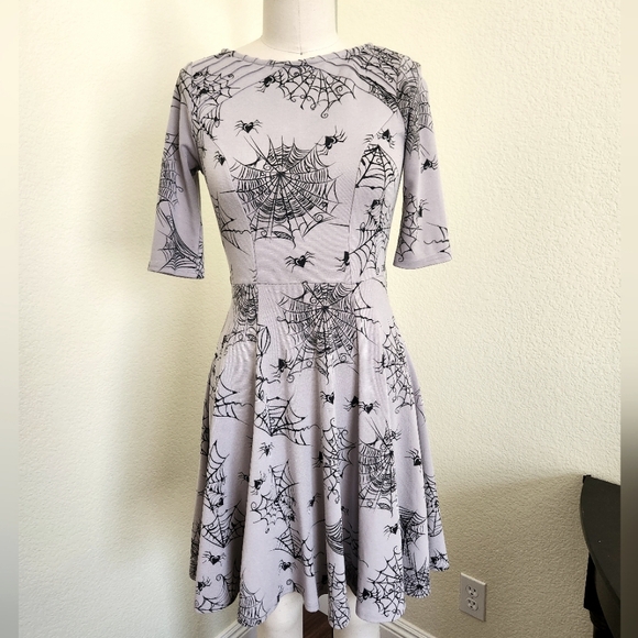 Unique Vintage Stephanie Spiderweb Dress - Picture 1 of 6